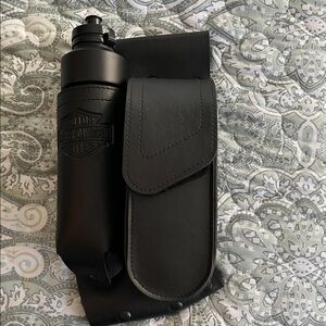 Harley-Davidson Black Leather Bottle Carrier